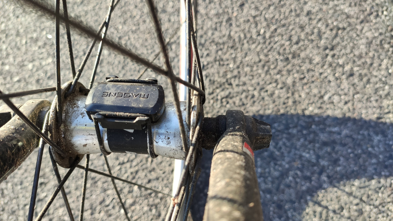 Test des Geschwindigkeits- und Trittfrequenz-Sensors von Magene